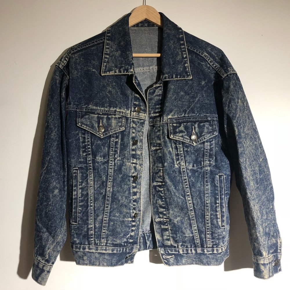 ✨vintage acid wash denim jacket